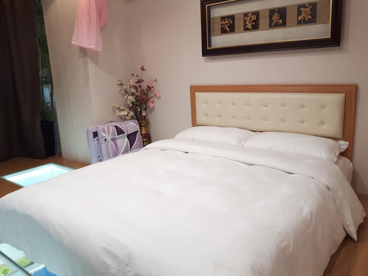 Ferienwohnung Hase Spring Tainan Exterior foto